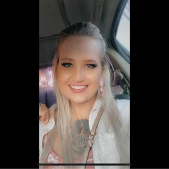 Meet your Posher, Kelsey - Picture 1 of 1